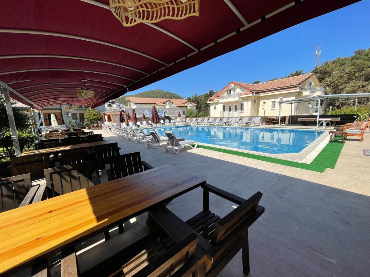 Carmina Hotel Ovacık Extérieur photo