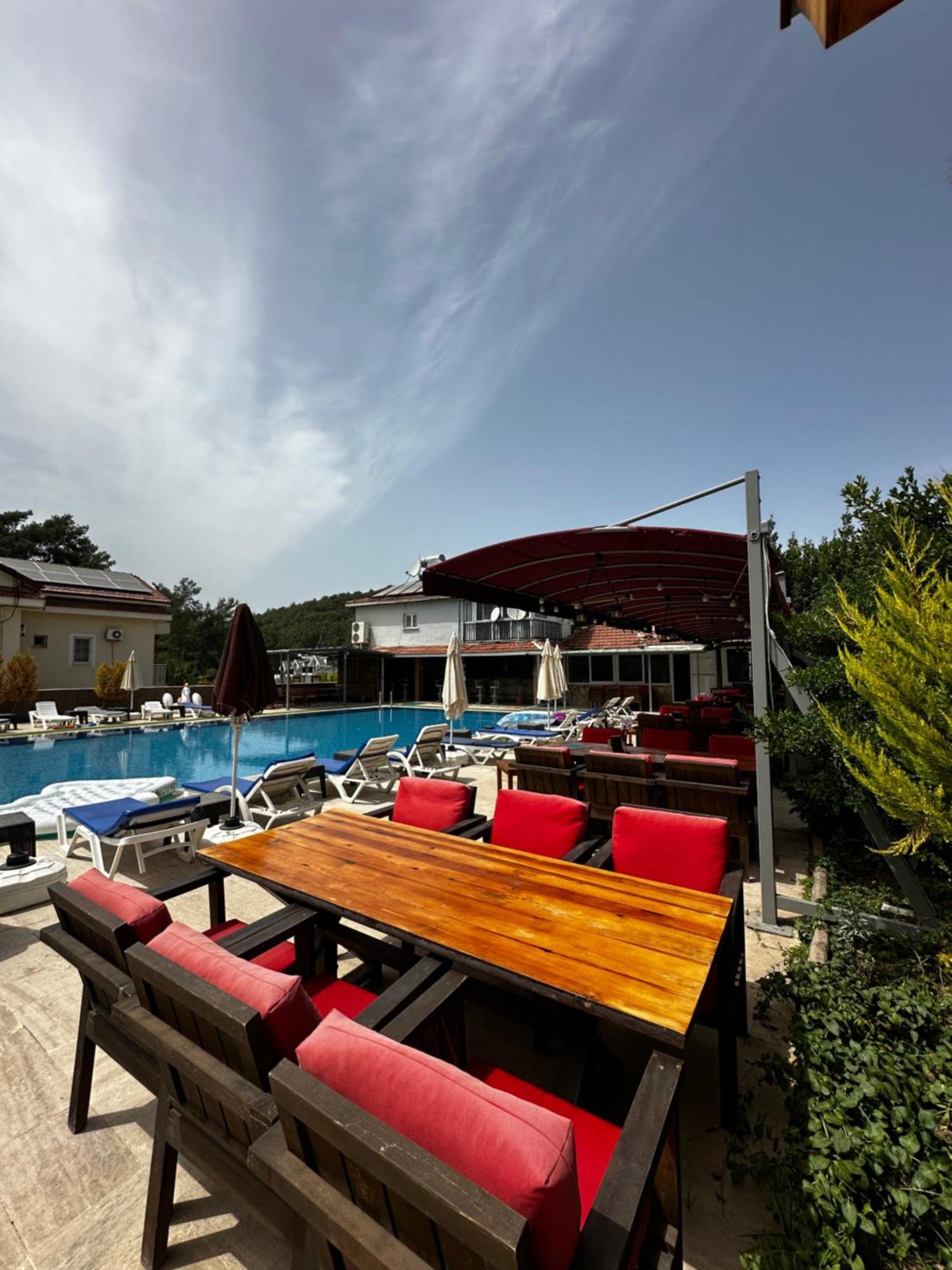 Carmina Hotel Ovacık Extérieur photo