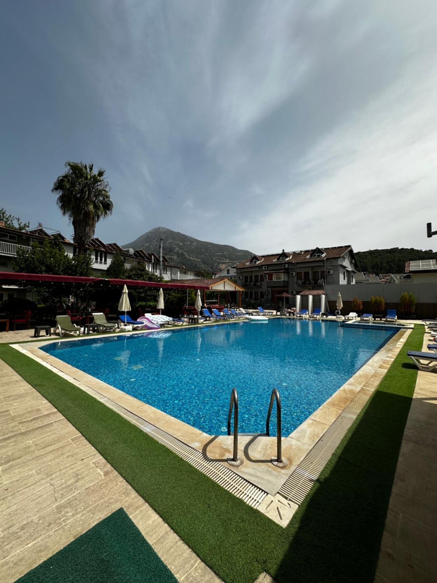 Carmina Hotel Ovacık Extérieur photo